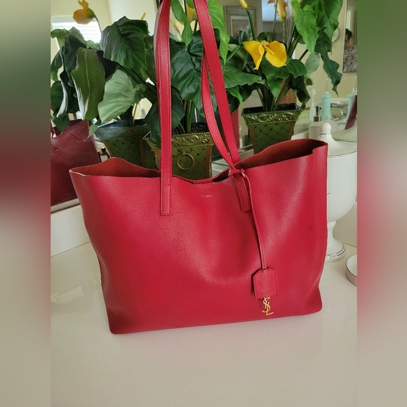 Saint Laurent Large Red Leather Tote with Pouch - Picture 15 of 16